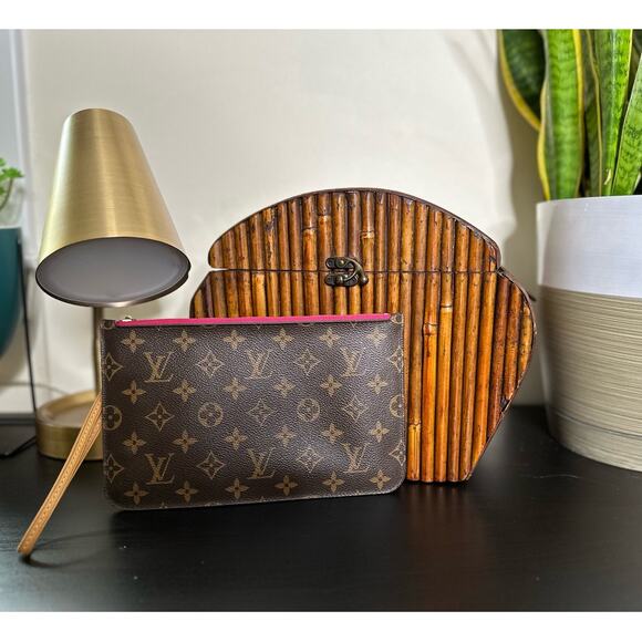 LOUIS VUITTON Neverfull Pochette MM Monogram Wristlet Pivoine Fuchsia Hot Pink - Picture 1 of 14